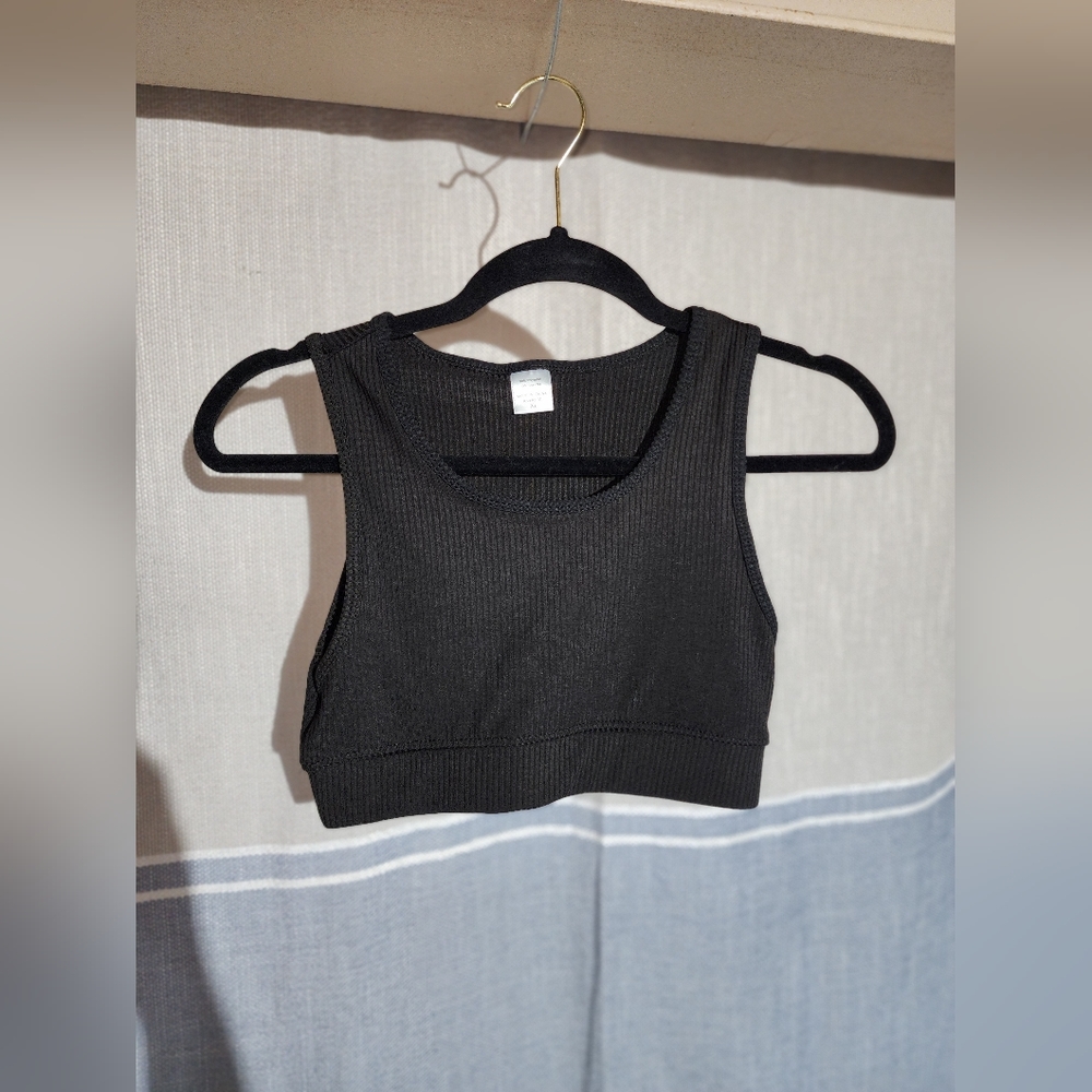 Black sport bra